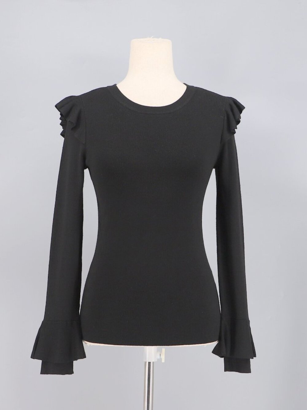 Alice + Olivia Mittie Ruffled Ribbed Pullover Sweater in Black Size M